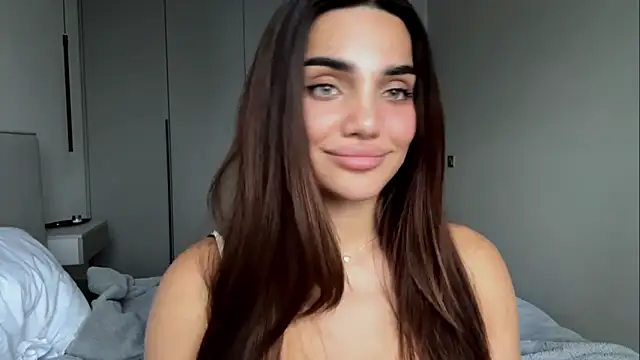 Snapshot of MelindaReny chatting on 05.11.26 MelindaReny online show from 05.11.26
