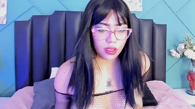 Snapshot of MiluVegaa_ chatting on 05.01.26 MiluVegaa online show from 05.01.26