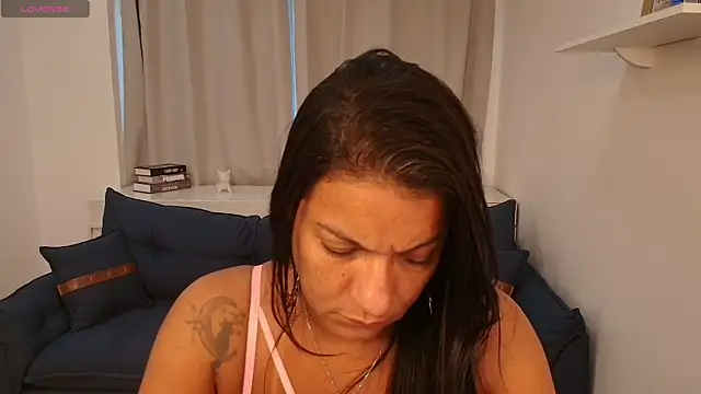 Eva Davvis online show from 04.22.26