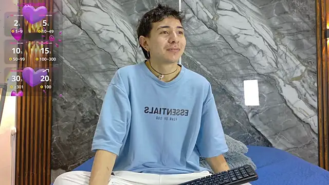 Snapshot of NoahWalker__ chatting on 06.19.26 NoahWalker online show from 06.19.26
