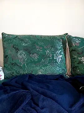 Snapshot of anal_bitch9 chatting on 04.18.26 anal bitch9 online show from 04.18.26