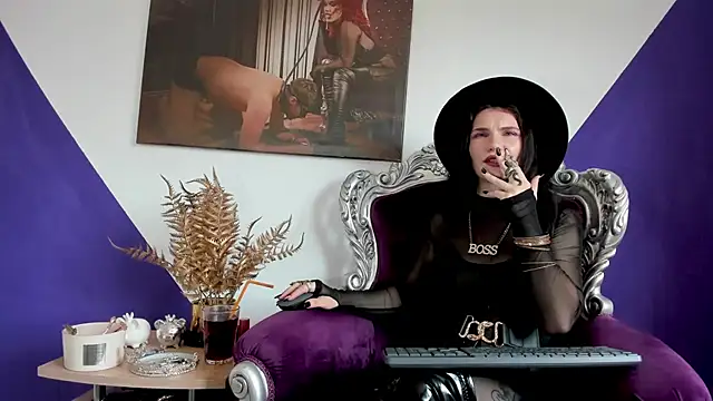 Snapshot of MistressKasandra chatting on 05.11.26 MistressKasandra online show from 05.11.26