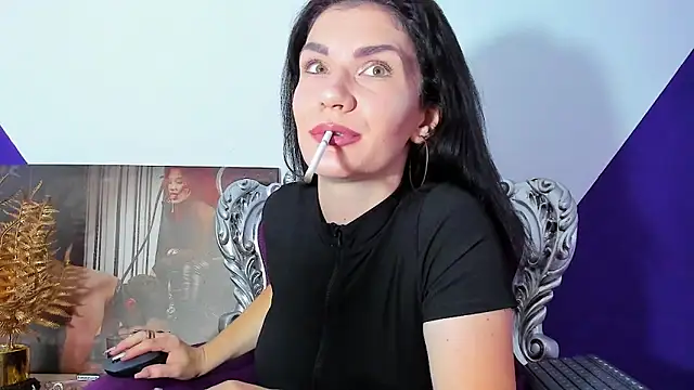 Snapshot of MistressKasandra chatting on 06.20.26 MistressKasandra online show from 06.20.26