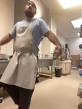 Snapshot of uceybaker chatting on 04.16.26 uceybaker online show from 04.16.26