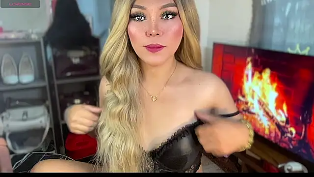Snapshot of hannaBaby_lisyos11 chatting on 05.17.26 hannaBaby lisyos11 online show from 05.17.26