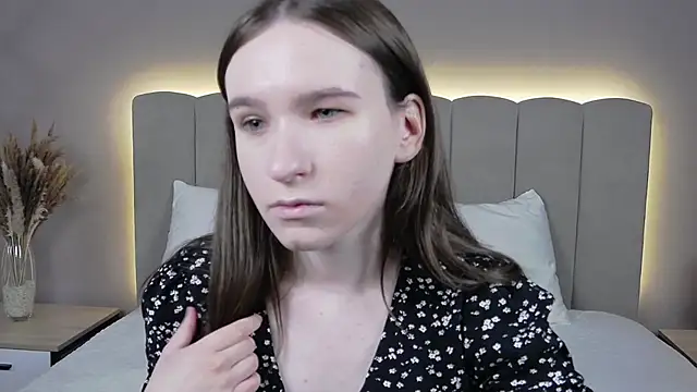 MarliinNova online show from 04.21.26