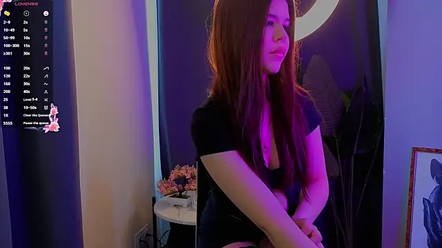 SimonneLacross online show from 04.18.26