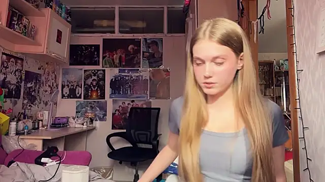 SmileShae online show from 04.17.26