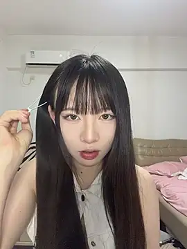 Snapshot of nide-baby chatting on 06.25.26 nide-baby online show from 06.25.26