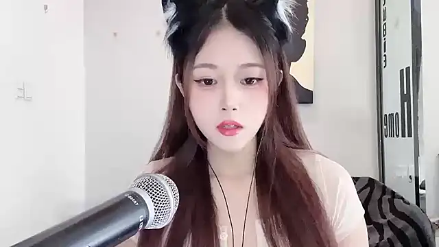 Snapshot of KiKi-011 chatting on 05.30.26 KiKi-011 online show from 05.30.26
