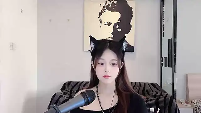 Snapshot of KiKi-011 chatting on 06.14.26 KiKi-011 online show from 06.14.26
