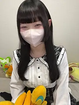 --Reina-- online show from 04.17.26