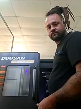 Snapshot of kinkycouplexxxx chatting on 04.16.26 kinkycouplexxxx online show from 04.16.26