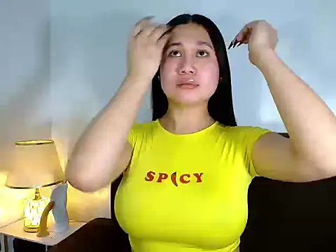 CumdesireIyahx online show from 04.29.26