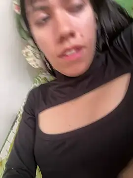 Snapshot of drea-an chatting on 05.20.26 drea-an online show from 05.20.26