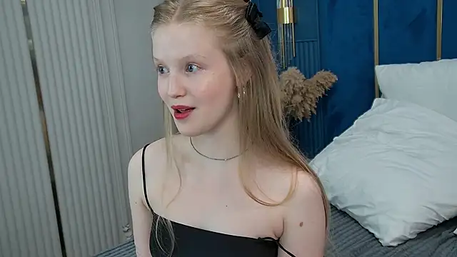 Snapshot of LilianHowards chatting on 06.26.26 LilianHowards online show from 06.26.26