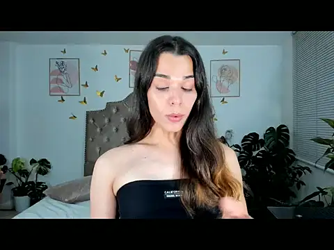 bella grego online show from 04.17.26