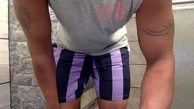 Snapshot of mrgudlukin chatting on 10.11.25 mrgudlukin online show from 10.11.25