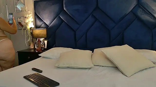 IsabelaCampbell online show from 05.06.26
