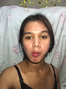 Snapshot of marie_castro chatting on 06.19.26 marie castro online show from 06.19.26
