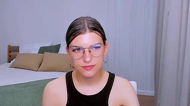 Snapshot of AnnaThorne chatting on 05.23.26 AnnaThorne online show from 05.23.26