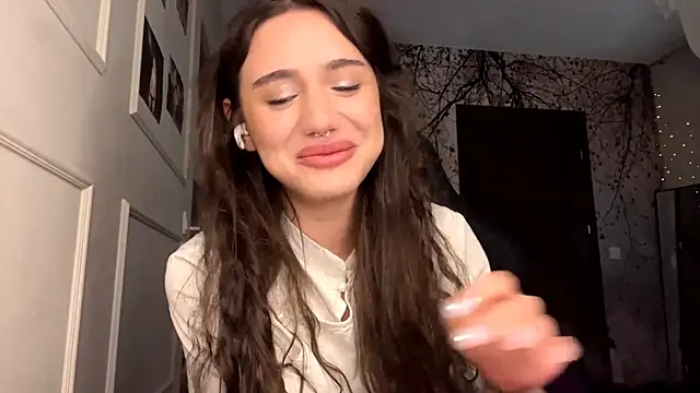 PamelaFougere online show from 04.20.26