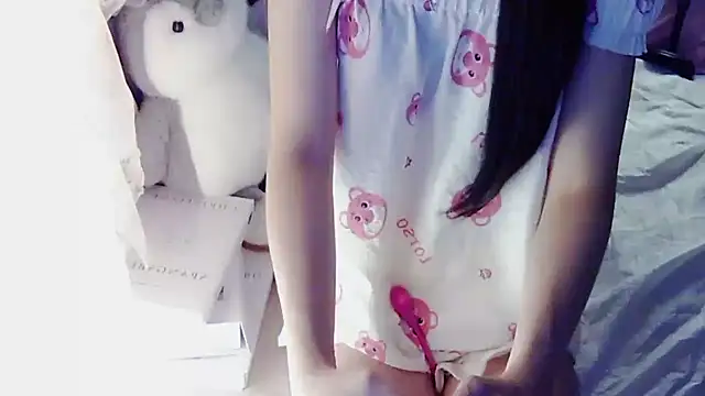 Snapshot of SexyBona chatting on 05.13.26 SexyBona online show from 05.13.26