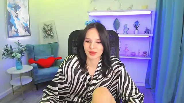 Snapshot of AlicePertim chatting on 05.15.26 AlicePertim online show from 05.15.26