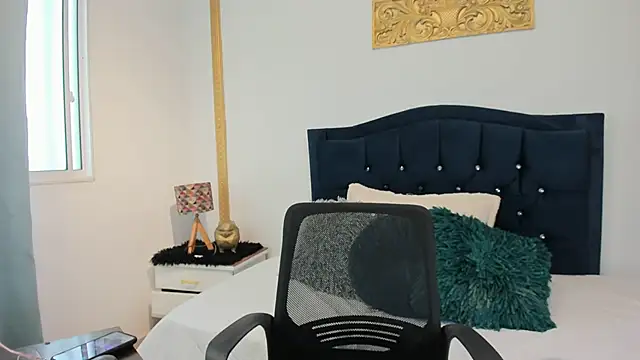 AmberKayleigh online show from 04.29.26