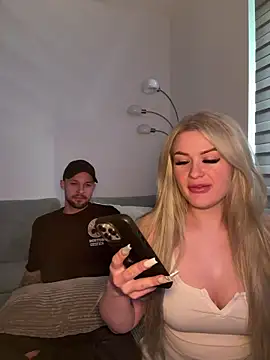 SexyCouple1910 online show from 04.21.26