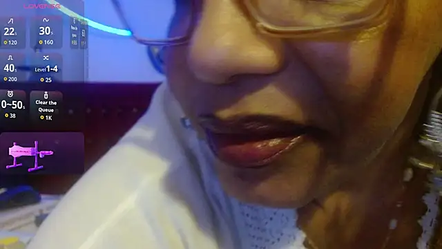 Snapshot of Sweet-Mommy-Milf chatting on 05.02.26 Sweet-Mommy-Milf online show from 05.02.26