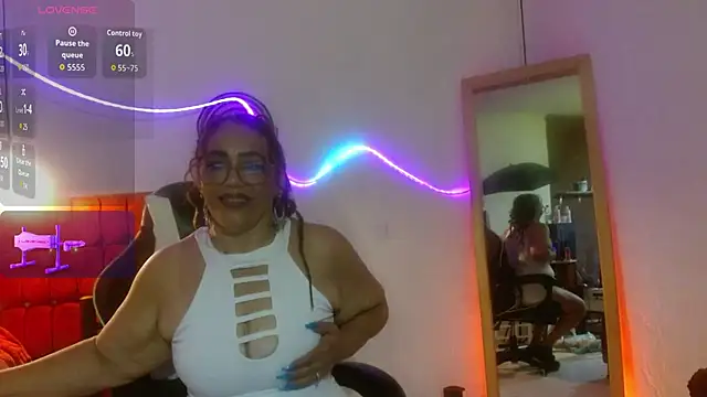 Snapshot of Sweet-Mommy-Milf chatting on 05.03.26 Sweet-Mommy-Milf online show from 05.03.26