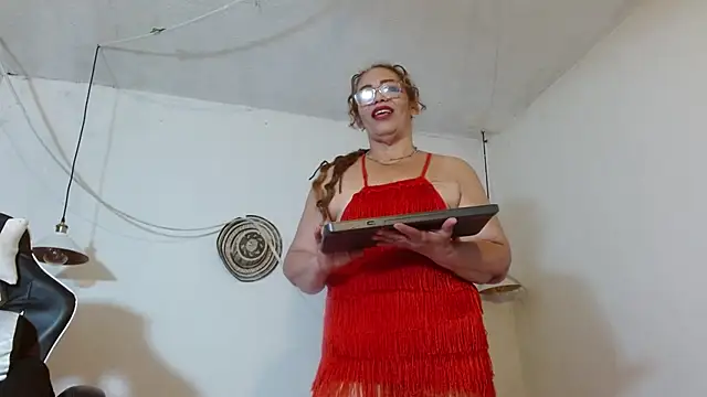 Snapshot of Sweet-Mommy-Milf chatting on 05.15.26 Sweet-Mommy-Milf online show from 05.15.26
