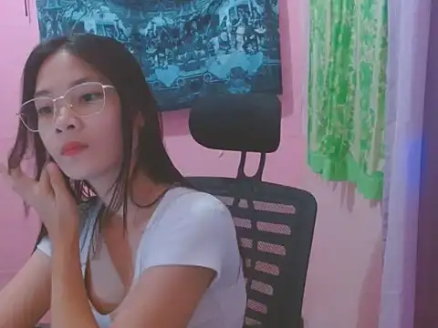 Snapshot of Sweetsexylady19 chatting on 06.06.26 Sweetsexylady19 online show from 06.06.26