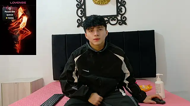 Snapshot of LunayDream chatting on 06.11.26 LunayDream online show from 06.11.26