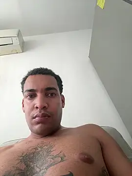 Snapshot of Hellmane chatting on 04.19.26 Hellmane online show from 04.19.26
