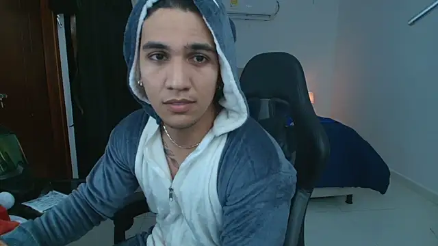 Snapshot of Mrbig_maximo chatting on 06.14.26 Mrbig maximo online show from 06.14.26