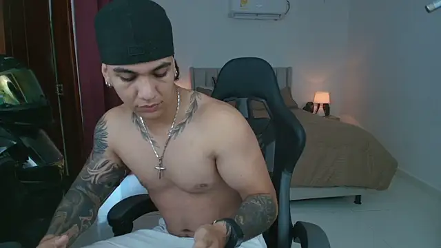 Snapshot of Mrbig_maximo chatting on 06.23.26 Mrbig maximo online show from 06.23.26