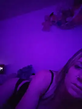Snapshot of LillyXLust chatting on 05.15.26 LillyXLust online show from 05.15.26
