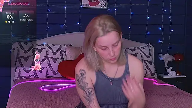 Snapshot of Crystal__Jull chatting on 05.22.26 Crystal Jull online show from 05.22.26