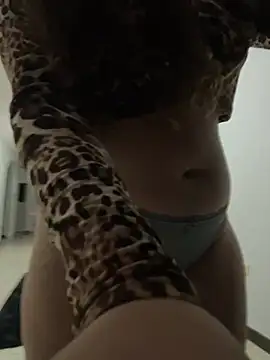 alana lee23 online show from 04.27.26