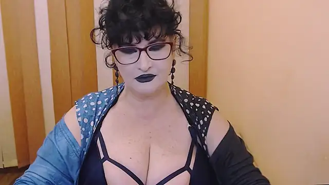 QuuenOfSin online show from 11.09.25