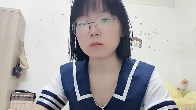 Snapshot of Belle-LL chatting on 05.30.26 Belle-LL online show from 05.30.26