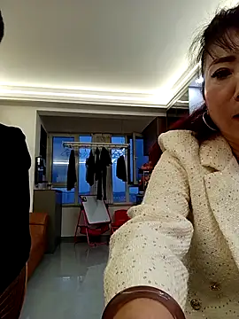 lucy-698 online show from 04.20.26