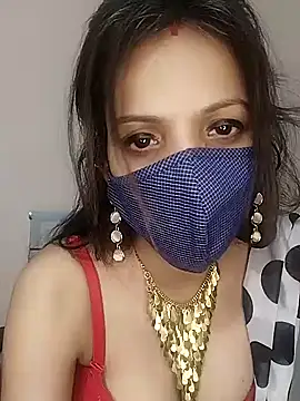 Snapshot of lovelyrosewifey chatting on 05.06.26 lovelyrosewifey online show from 05.06.26