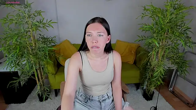 Snapshot of Sandra_Ross chatting on 07.19.26 Sandra Ross online show from 07.19.26