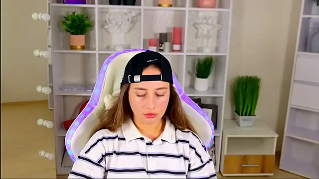 NadinnL online show from 07.05.26