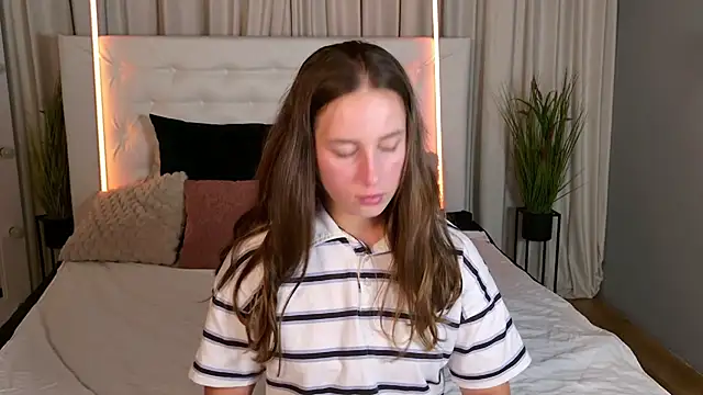 NadinnL online show from 07.06.26