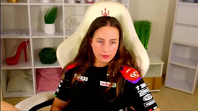 NadinnL online show from 07.10.26