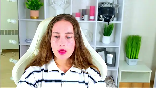 NadinnL online show from 07.16.26